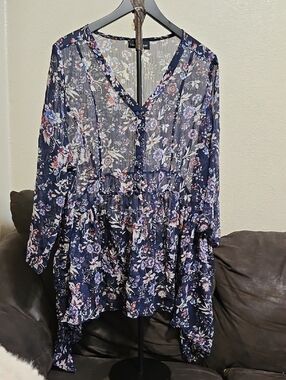 Lane Bryant Navy Floral V-Neck Tunic